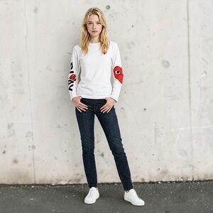 Designer Women’s White Red Black Graphic Scoop Neck Long Sleeve T-Shirt sz XL